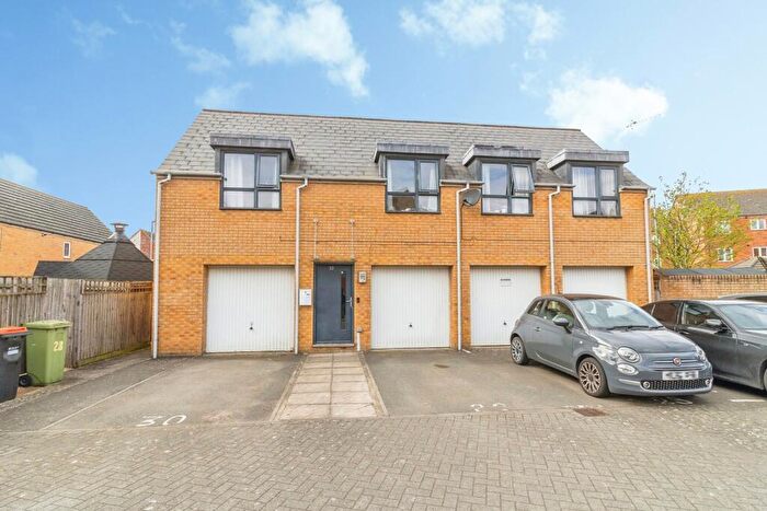 2 Bedroom Detached House For Sale In Loughborough Drive, Broughton, Milton Keynes, Buckinghamshire, MK10