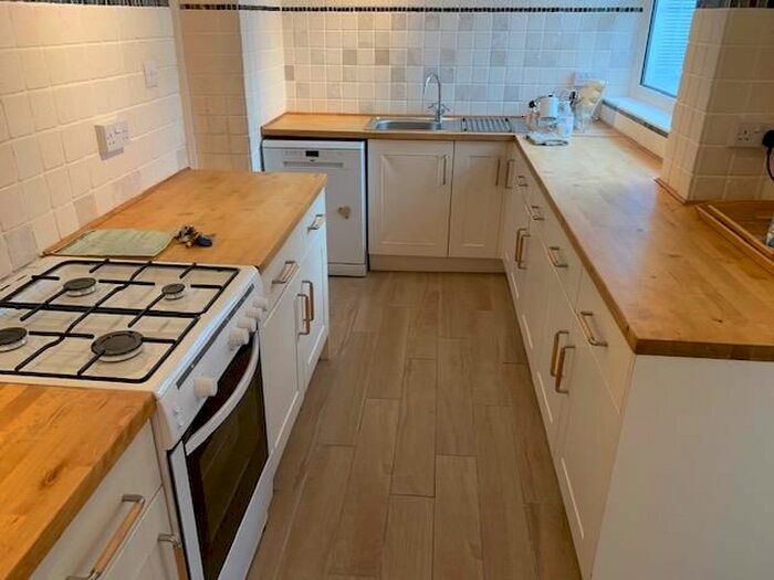 3 Bedroom Property To Rent In Court Road, Grangetown, Cardiff, CF11