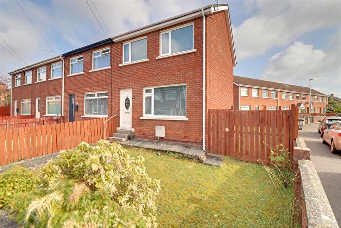 3 Bedroom End Terrace House For Sale In Orangefield Green, Belfast, BT5