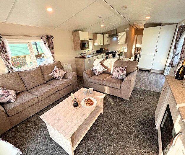 2 Bedroom Mobile Home For Sale In Thorpe Farm, Greta Bridge, Barnard Castle, County Durham, DL12