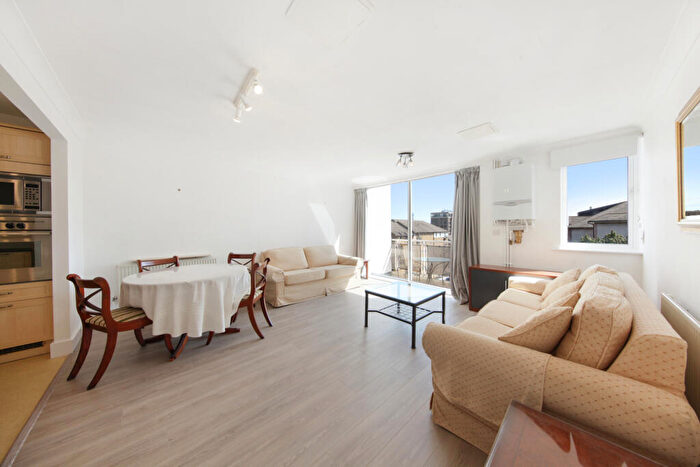 1 Bedroom Flat To Rent In Regent Court, North Bank, NW8