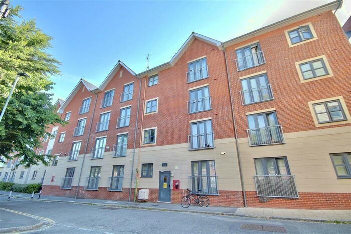 1 Bedroom Flat To Rent In Aylward Street, Portsmouth, PO1
