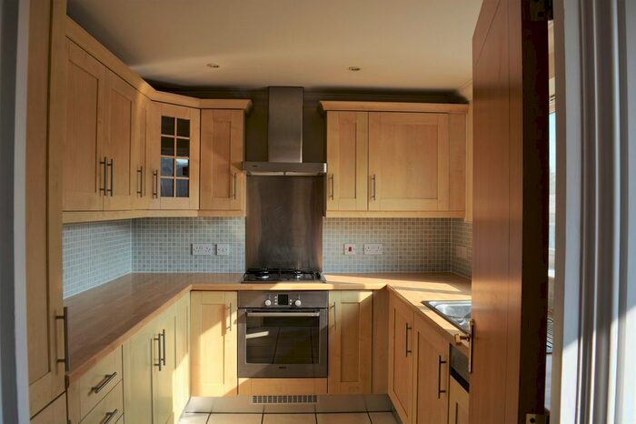 2 Bedroom Flat To Rent In Avalon Court, London Road, Marlborough, SN8