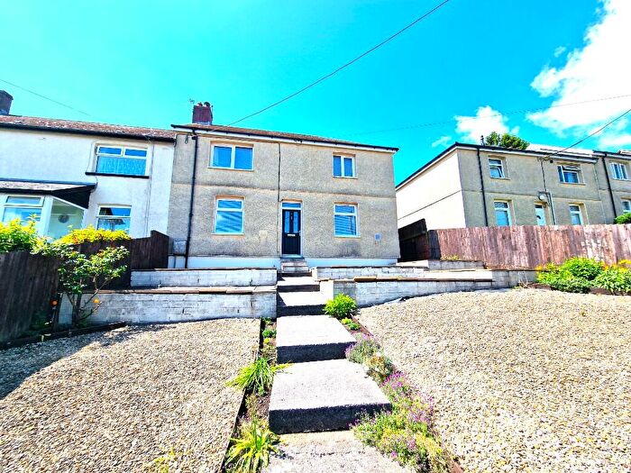 3 Bedroom Semi-Detached House For Sale In Bryn Road, Markham, NP12