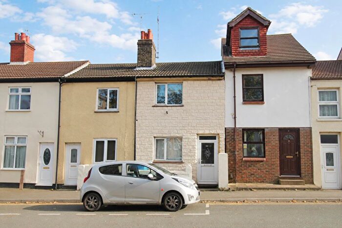 2 Bedroom Terraced House To Rent In Skinner Street, Gillingham, ME7