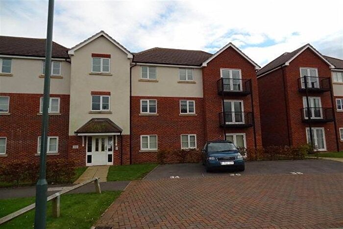 2 Bedroom Flat To Rent In Mistyrose Close, Allesley, Coventry, CV5