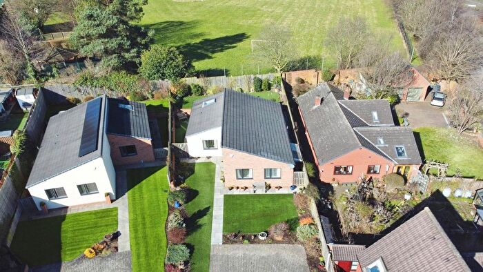 3 Bedroom Detached Bungalow For Sale In Dunston Road, Whittington Moor, Chesterfield, S41