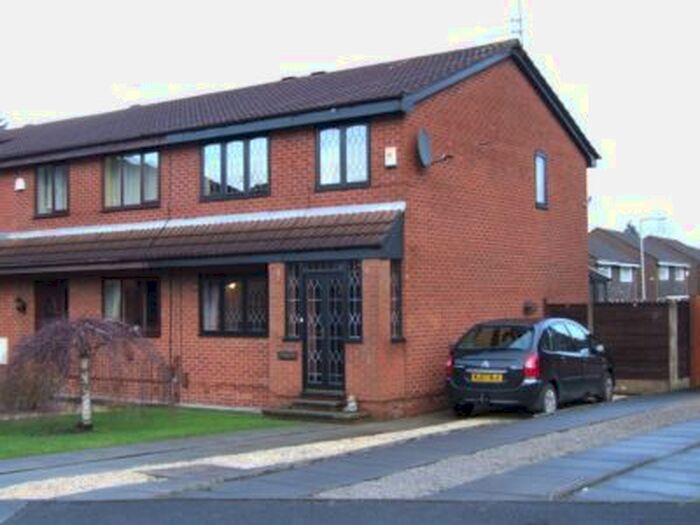 3 Bedroom Semi-Detached House To Rent In Weybourne Drive, Bredbury, SK6