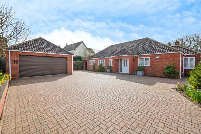 4 Bedroom Detached Bungalow For Sale In Charles Ewing Close, Aylsham, Norwich, NR11