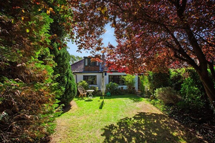 3 Bedroom Detached Bungalow For Sale In Richings Way, Iver, SL0