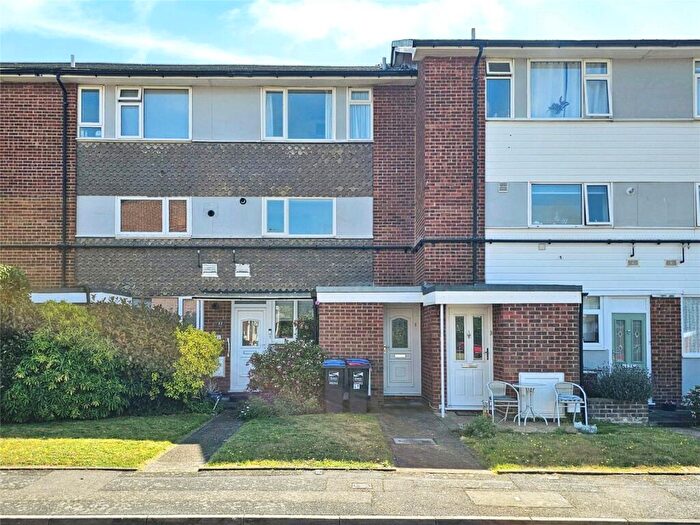 2 Bedroom Terraced House To Rent In Magdalen Court, Broadstairs, Kent, CT10