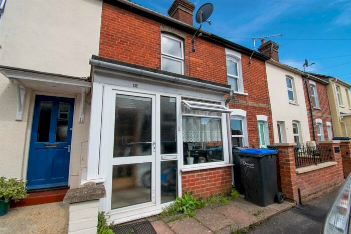 2 Bedroom Terraced House To Rent In Hillview Road, Salisbury, SP1