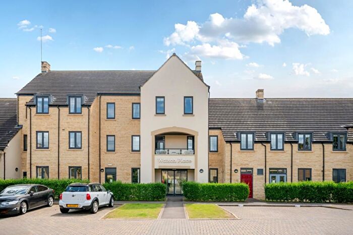 1 Bedroom Flat For Sale In Chipping Norton, Oxfordshire, OX7