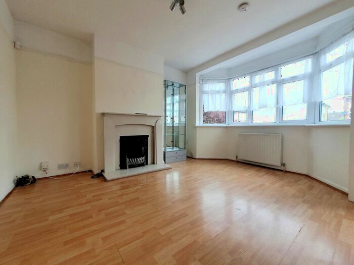 2 Bedroom Property To Rent In Royal Crescent, Ruislip, HA4