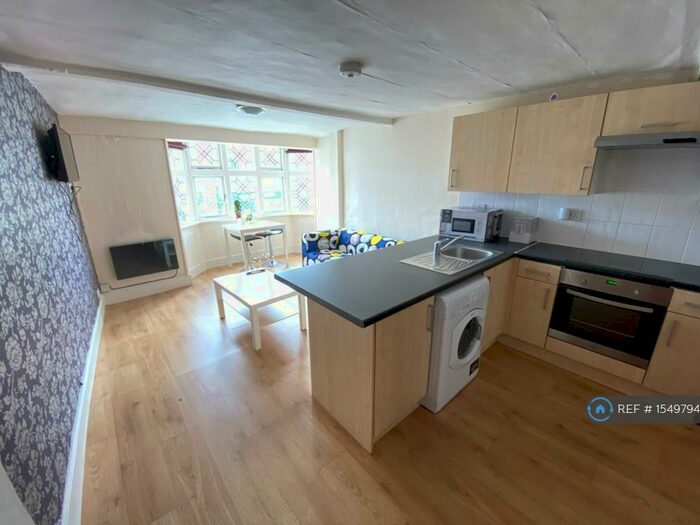2 Bedroom Flat To Rent In St. Dunstans Street, Canterbury, CT2