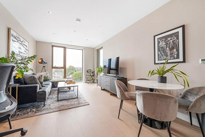 1 Bedroom Flat For Sale In Stockwell Road, SW9