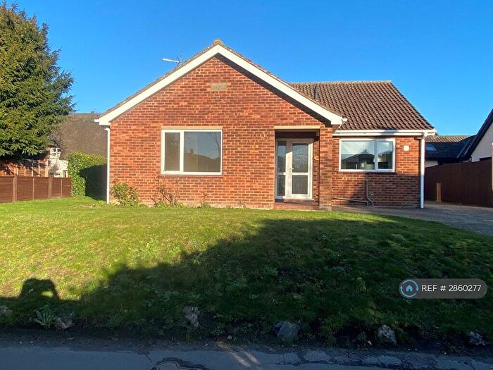 3 Bedroom Bungalow To Rent In Rose Lane, Royston, SG8