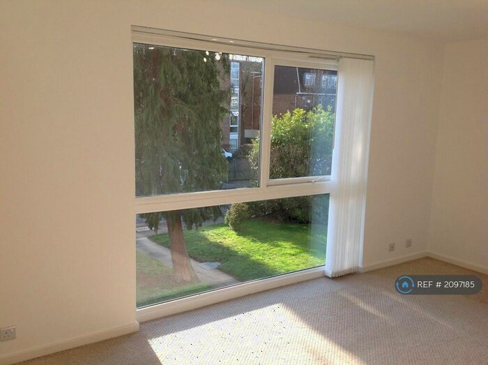 1 Bedroom Flat To Rent In Devis Court, Beckenham, BR3