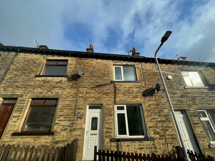 2 Bedroom House To Rent In Aylesbury Street, Keighley, BD21