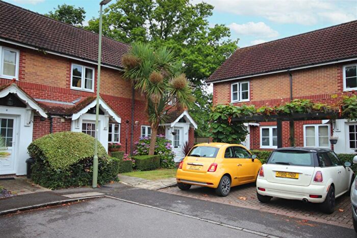 2 Bedroom End Of Terrace House To Rent In Vicarage Gardens, Hordle, Lymington, SO41