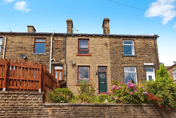 2 Bedroom Terraced House For Sale In Apsley Terrace, Oakworth, Keighley, BD22