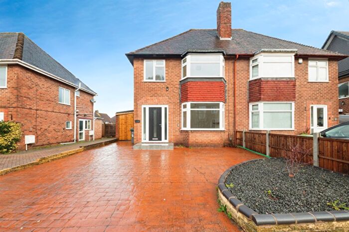 3 Bedroom Semi Detached House For Sale In Knightsbridge Road, Solihull, B92
