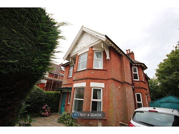 1 Bedroom Detached House To Rent In Talbot Road, Bournemouth, BH9