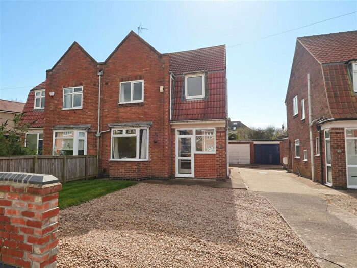 3 Bedroom Semi-Detached House For Sale In Byland Avenue, York, YO31