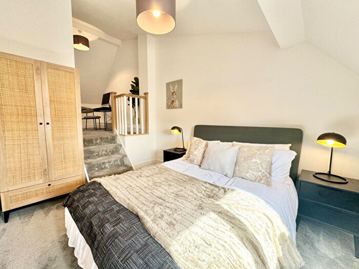 3 Bedroom End Of Terrace House For Sale In Canal Street, SK10