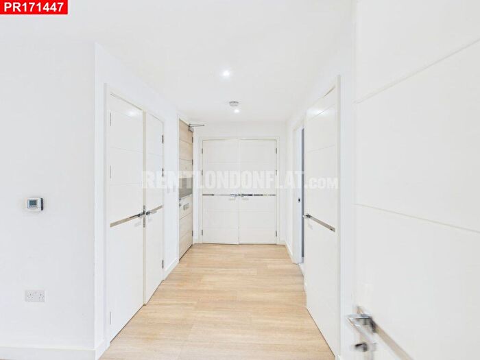 1 Bedroom Flat To Rent In Surrey Quays – Bedroom Flat, SE16