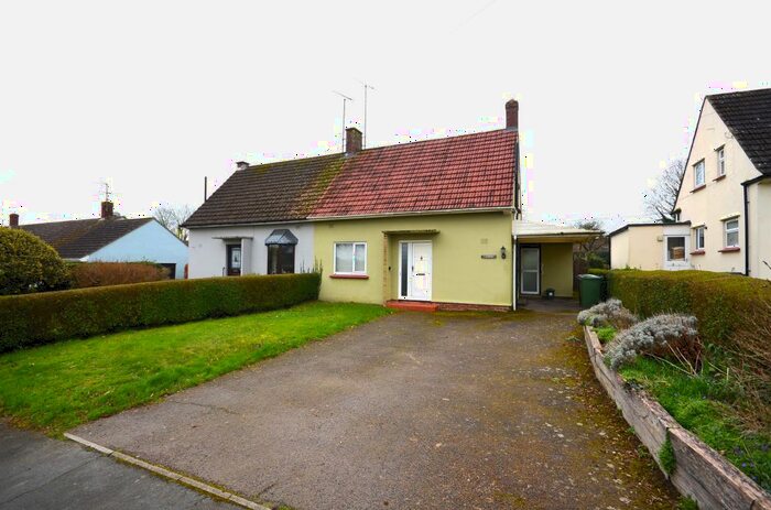 2 Bedroom Bungalow For Sale In Cliffield, Shalford, Braintree, CM7