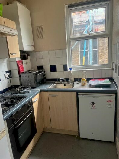 2 Bedroom Maisonette To Rent In Philip Lane, London, N15