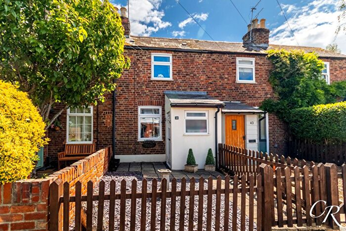2 Bedroom Terraced House For Sale In Bouncers Lane, Prestbury, GL52