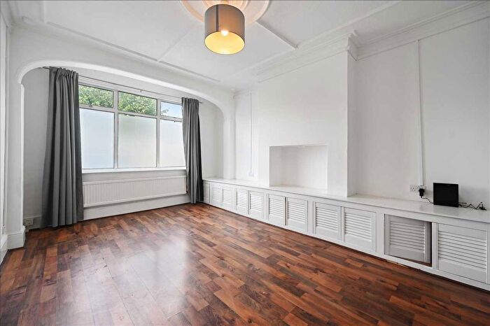 4 Bedroom Terraced House To Rent In Vectis Road, Tooting, London, SW17