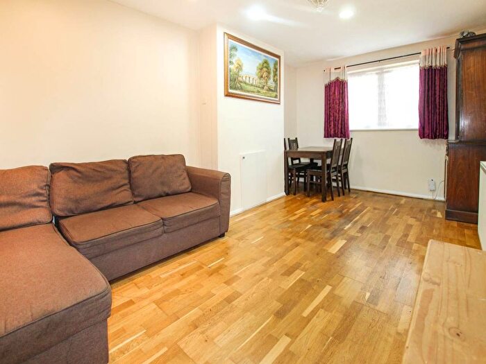 2 Bedroom End Of Terrace House To Rent In Hazelmere Drive, Northolt, Middlesex, UB5