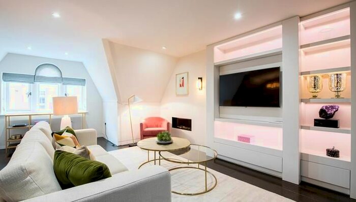 2 Bedroom Flat To Rent In Duke Street, Mayfair, London, W1K