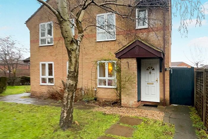 1 Bedroom Terraced House For Sale In Andrewsfield, Welwyn Garden City, AL7