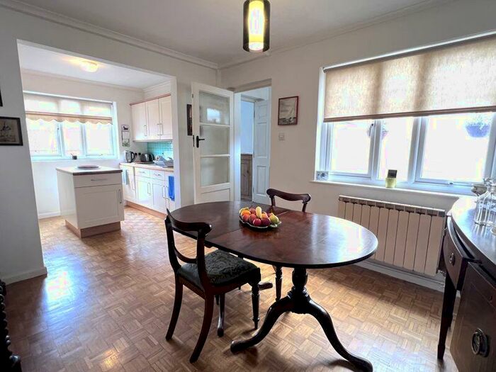2 Bedroom Cottage For Sale In South Street, Wareham, BH20