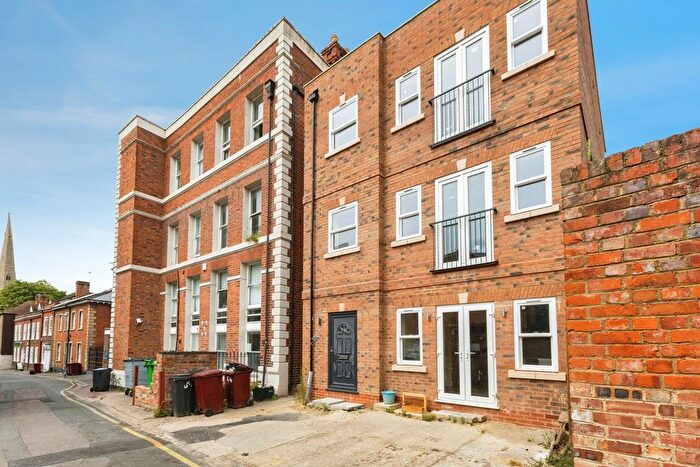 2 Bedroom Flat To Rent In Moss House, Church Street, Reading, RG1