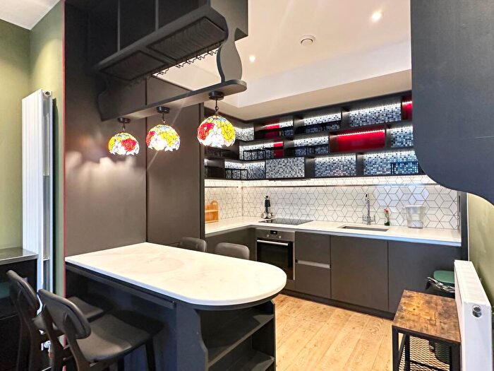 2 Bedroom Apartment To Rent In London City Island, Canning Town, E14