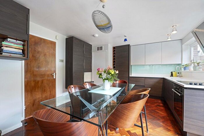 3 Bedroom Terraced House For Sale In Cavendish Road, Sutton, SM2