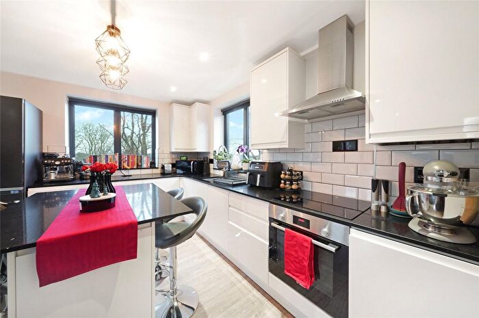 2 Bedroom Flat For Sale In Dollis Hill Lane, Dollis Hill, NW2