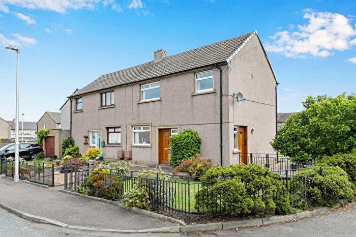 3 Bedroom Semi-Detached House For Sale In Quarryfoot Gardens, Bonnyrigg, EH19