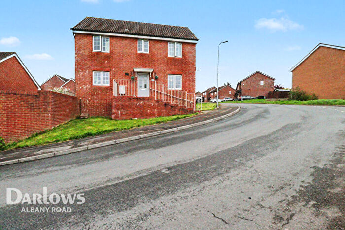 3 Bedroom Link Detached House For Sale In Brynheulog, Cardiff, CF23