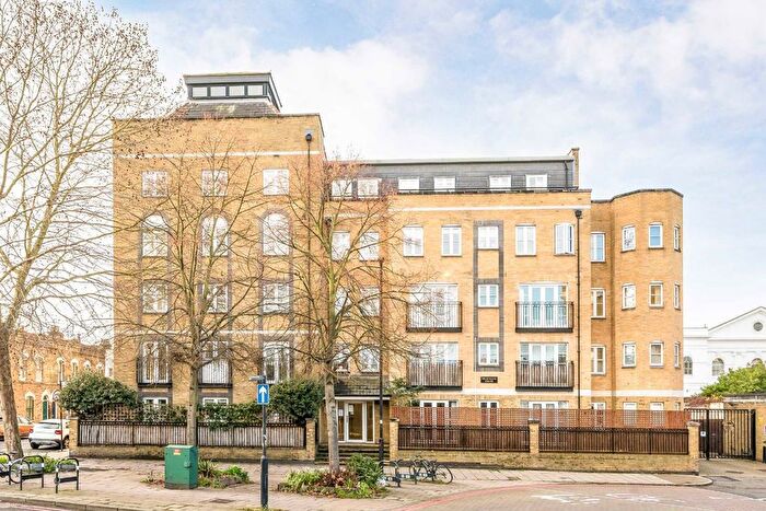 2 Bedroom Flat To Rent In Stockwell Green, Stockwell, SW9