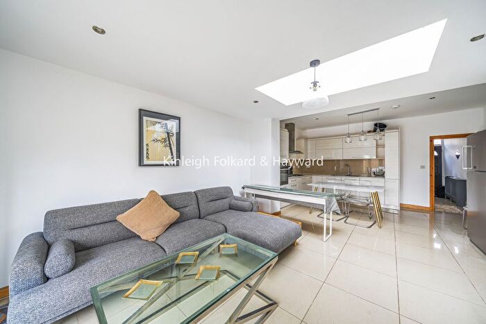 4 Bedroom Detached House To Rent In Kenlor Road, London, SW17