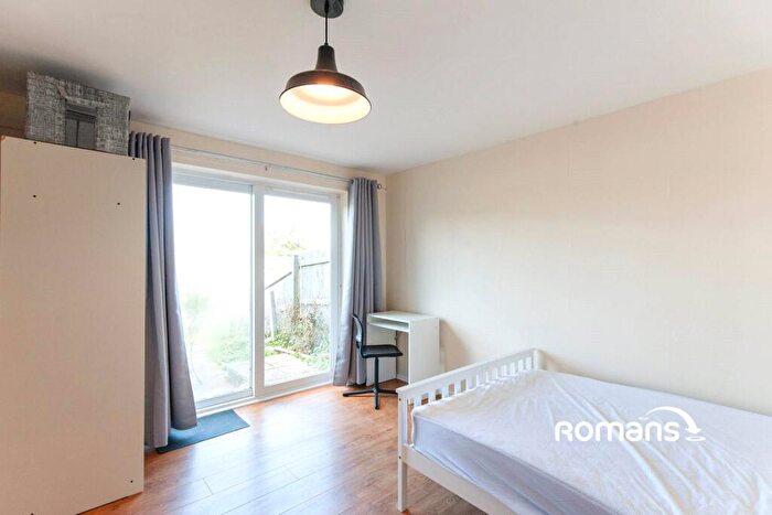 Studio To Rent In Meare Road, Bath, Somerset, BA2