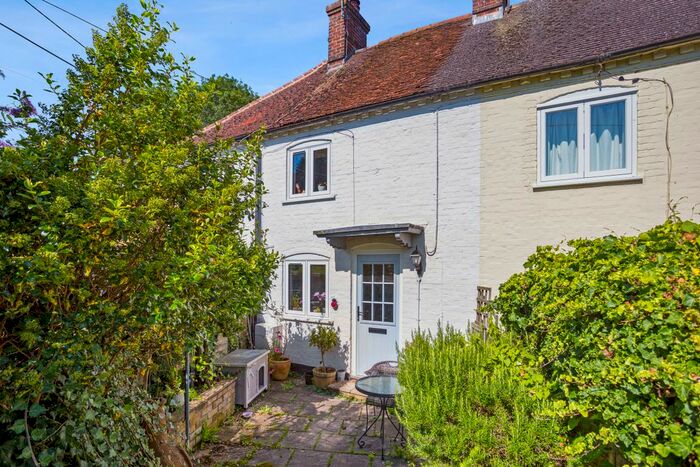 2 Bedroom Cottage For Sale In Down View, Hungerford, RG17