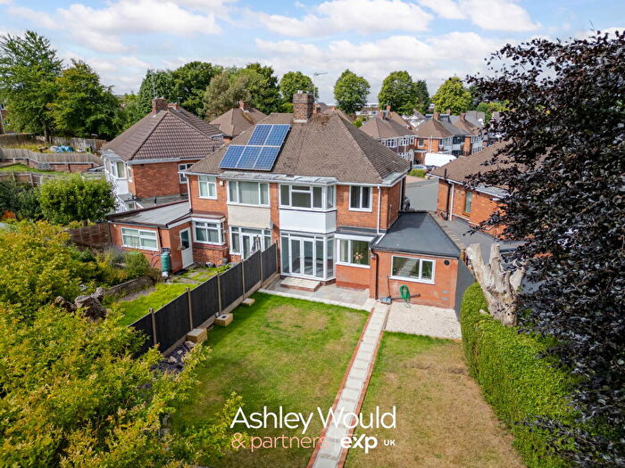 3 Bedroom Semi-Detached House For Sale In Park Avenue, Oldbury, B68