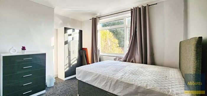 1 Bedroom House To Rent In Harwich Road, Colchester, CO4